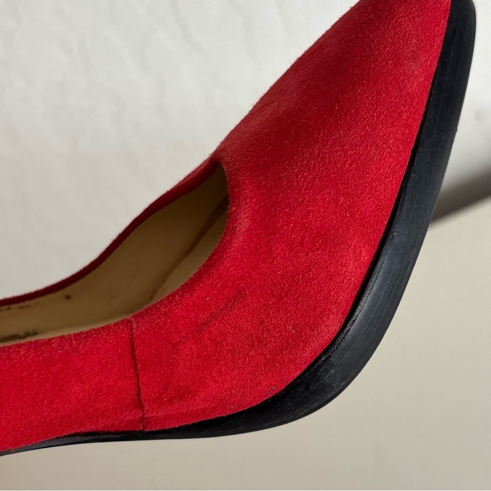 Cathy Jean Brazil Red Suede Black Heel Platform Pumps, Size 6 - Picture 8 of 11